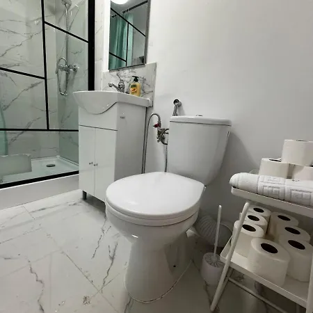 No3 Cozy Corner * Бухарест